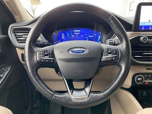 Certified 2020 Ford Escape Titanium w/ Titanium Premium Package 2.0 image 19