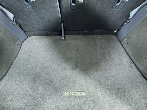 Used 2021 Nissan Kicks S image 34