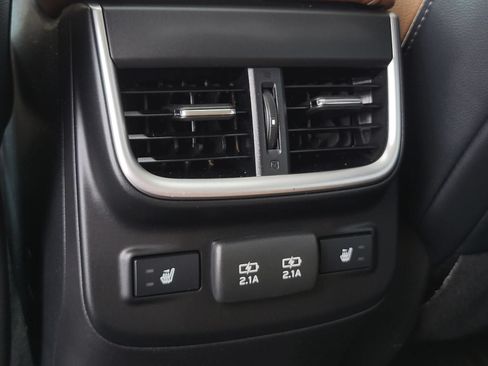 Used 2021 Subaru Outback Touring AWD/4WD image 16