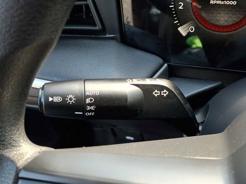 Used 2025 Nissan Kicks S AWD/4WD image 24