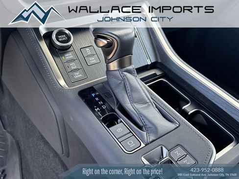 Used 2024 Lexus GX 550 AWD/4WD image 17
