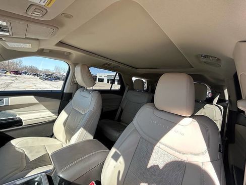 Used 2021 Ford Explorer Platinum w/ Equipment Group 601A image 31