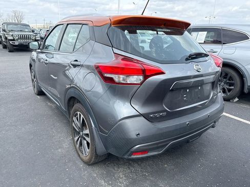 Used 2020 Nissan Kicks SR image 2