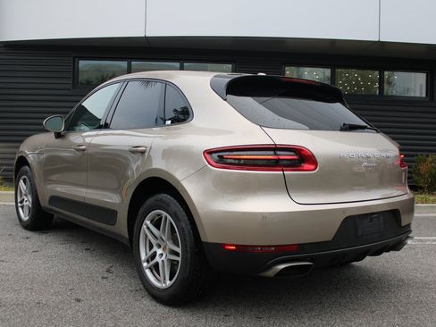 Used 2018 Porsche Macan image 3
