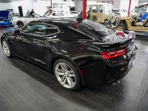 Used 2017 Chevrolet Camaro SS RWD image 3