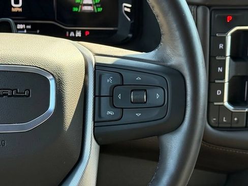 Used 2024 GMC Yukon XL Denali w/ Denali Reserve Package AWD/4WD image 11