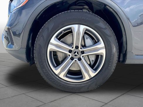 Used 2021 Mercedes-Benz GLC 300 4MATIC image 11