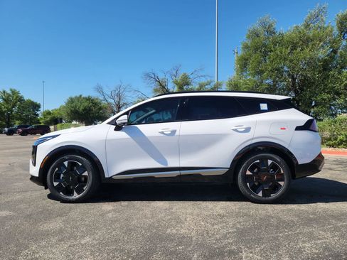 New 2026 Kia Sportage SX FWD image 4