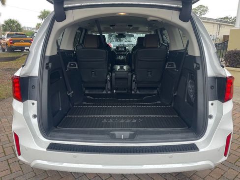 Used 2025 Honda Odyssey Elite image 5