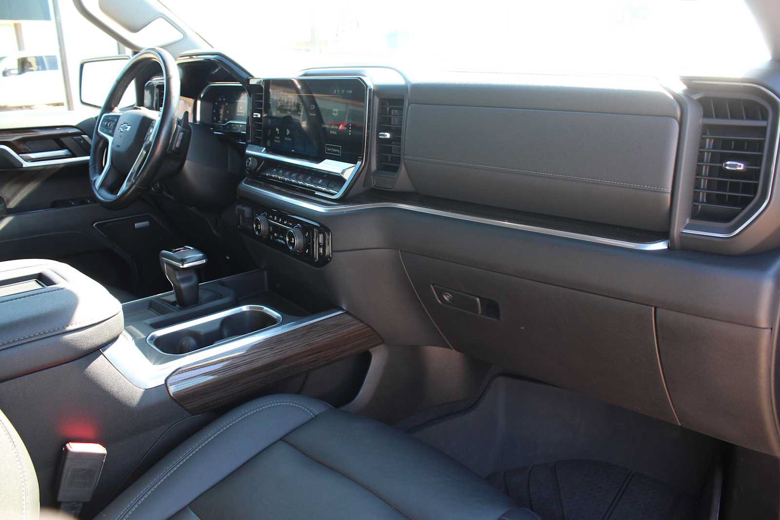 Used 2022 Chevrolet Silverado 1500 RST w/ Redline Edition AWD/4WD image 20