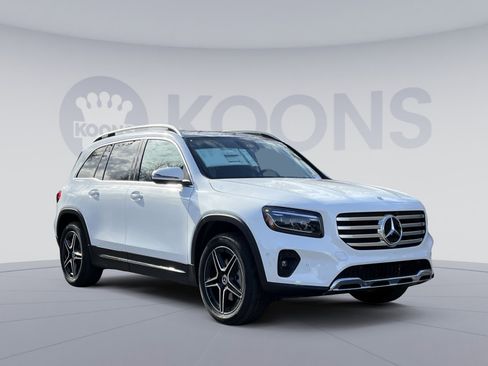 Used 2026 Mercedes-Benz GLB 250 4MATIC image 8