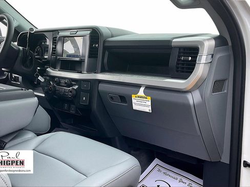 Used 2025 Ford F250 XL w/ XL Chrome Package image 16