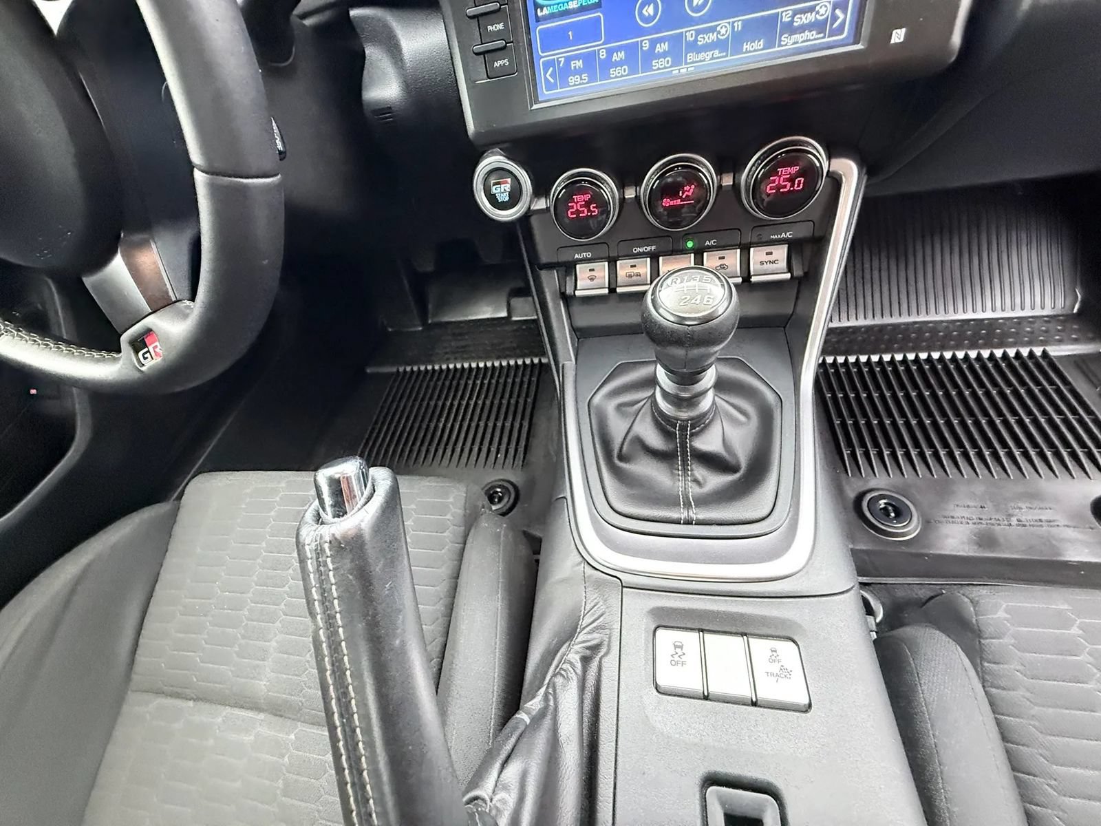 Used 2023 Toyota GR86 RWD image 12