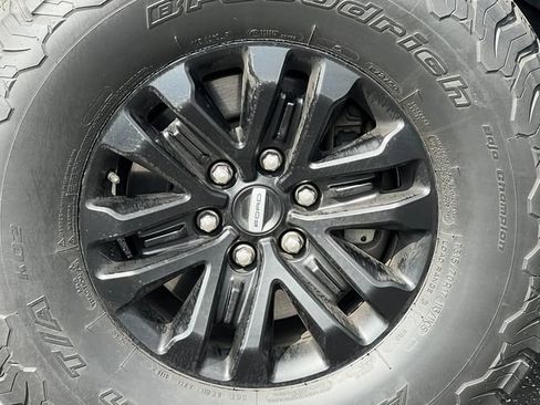 Used 2019 Ford F150 Raptor w/ Equipment Group 802A Luxury AWD/4WD image 6