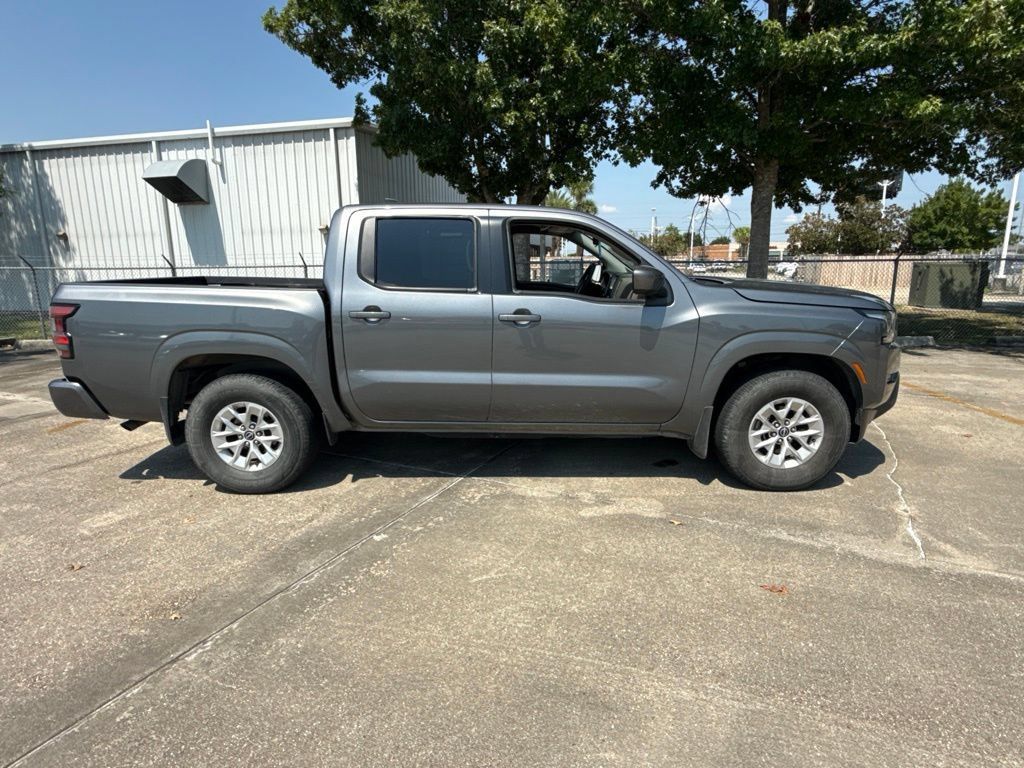Used 2024 Nissan Frontier SV w/ Technology Package RWD image 3