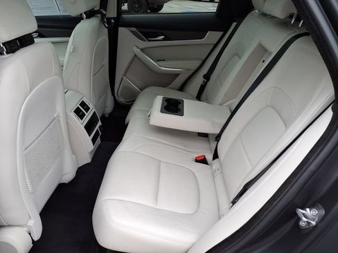 Used 2023 Jaguar F-PACE S AWD/4WD image 18