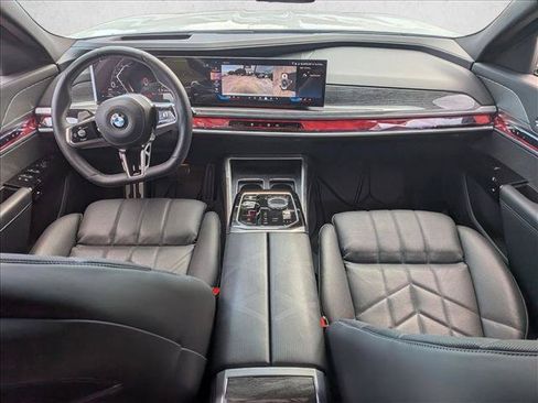 Used 2024 BMW 760i xDrive w/ Premium Package 2 AWD/4WD image 16