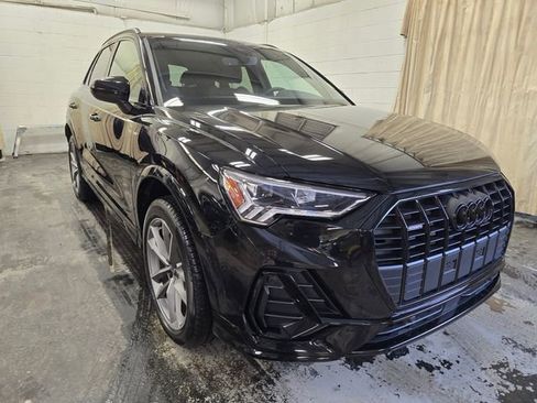 Certified 2025 Audi Q3 2.0T Premium w/ Convenience Package image 4