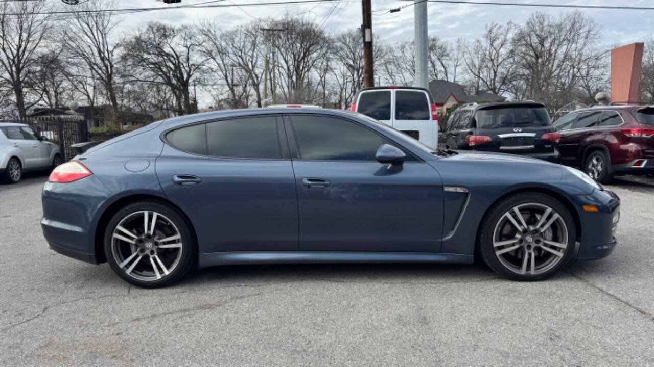 Used 2011 Porsche Panamera RWD image 9