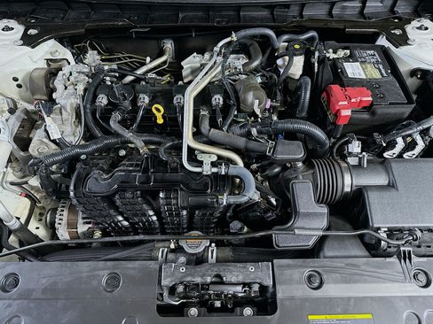 Used 2022 Nissan Altima 2.5 SR FWD image 30