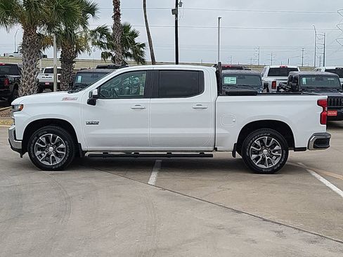 Used 2020 Chevrolet Silverado 1500 LT w/ Texas Edition AWD/4WD image 12