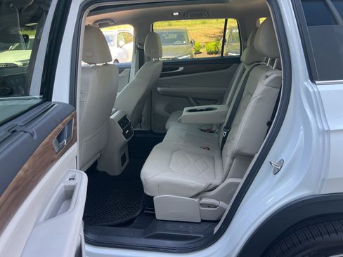 Certified 2026 Volkswagen Atlas SE w/ Panoramic Sunroof Package image 32