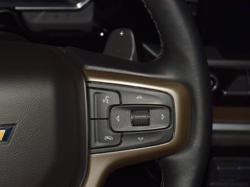 Used 2022 Chevrolet Silverado 1500 High Country w/ High Country Premium Package image 40