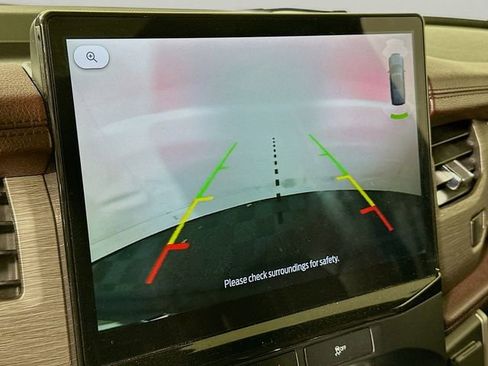 Used 2024 Ford Expedition Limited image 17