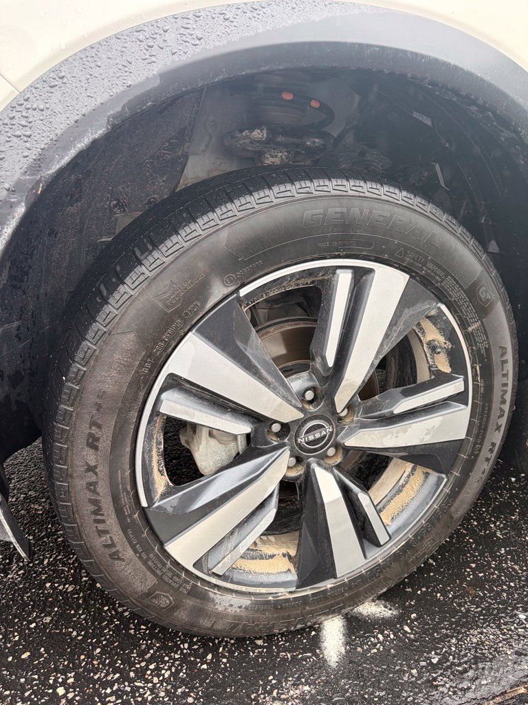 Used 2023 Nissan Rogue SL w/ SL Premium Package AWD/4WD image 5