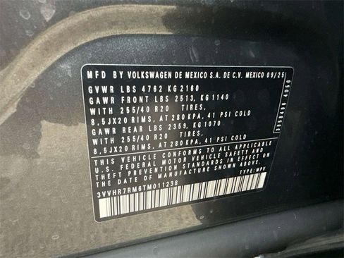 New 2026 Volkswagen Tiguan SE R-Line FWD image 28