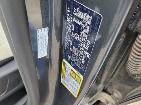 Used 2025 Kia Sportage EX AWD/4WD image 18