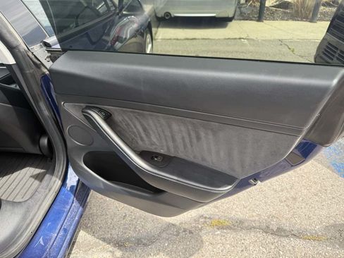 Used 2022 Tesla Model 3 Long Range AWD/4WD image 18
