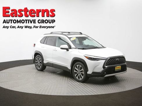 Used 2022 Toyota Corolla Cross XLE w/ Convenience Package image 46