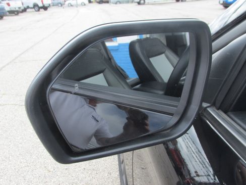 Used 2022 Ford Explorer XLT w/ Equipment Group 202A image 17