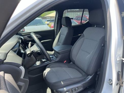 Used 2023 Chevrolet Traverse LT AWD/4WD image 17