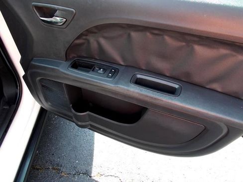 Used 2009 Dodge Journey SE image 22