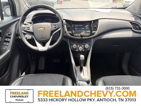 Used 2017 Chevrolet Trax LT w/ LT Convenience Package FWD image 20