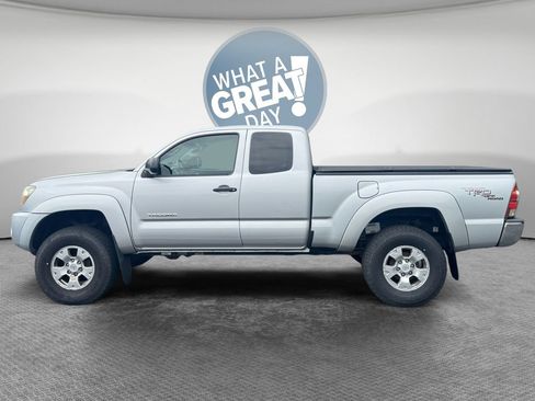 Used 2010 Toyota Tacoma 4x4 Access Cab V6 w/ TRD Off-Road Pkg image 7