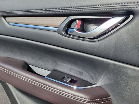 New 2025 MAZDA CX-5 Signature image 10