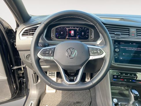 Used 2023 Volkswagen Tiguan SEL R-Line AWD/4WD image 14