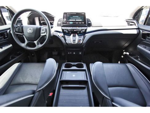 Used 2025 Honda Odyssey Touring image 9