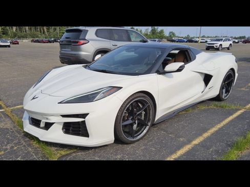 Used 2024 Chevrolet Corvette E-Ray AWD/4WD image 2