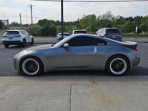 Used 2004 Nissan 350Z Touring w/ Aerodynamics Pkg image 3
