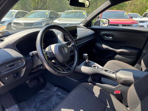 Used 2025 Honda HR-V Sport image 13
