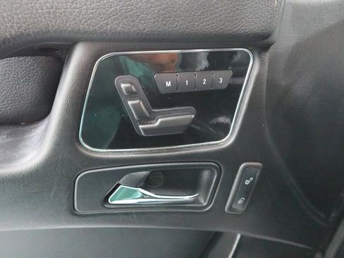 Used 2013 Mercedes-Benz G 550 image 9