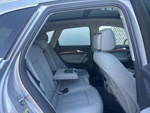 Used 2022 Audi Q5 2.0T Premium AWD/4WD image 34