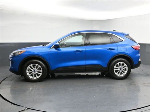 Used 2021 Ford Escape SE image 9