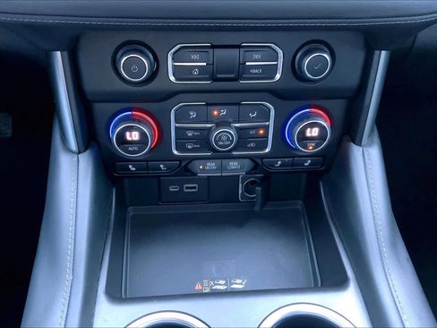 Used 2022 Chevrolet Tahoe Z71 w/ Luxury Package image 34