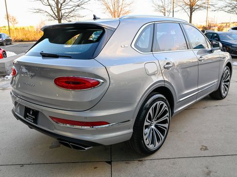 Used 2022 Bentley Bentayga image 5