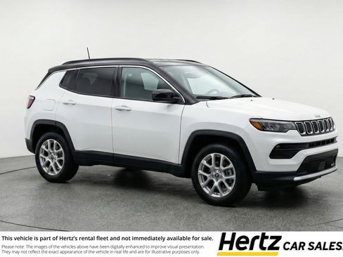Used 2025 Jeep Compass Limited image 1